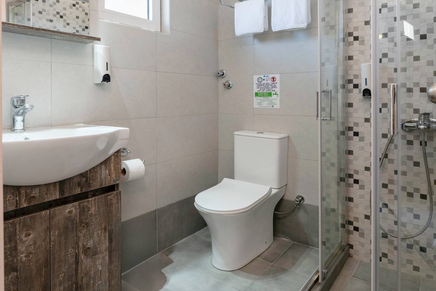 Erato hotel bathroom