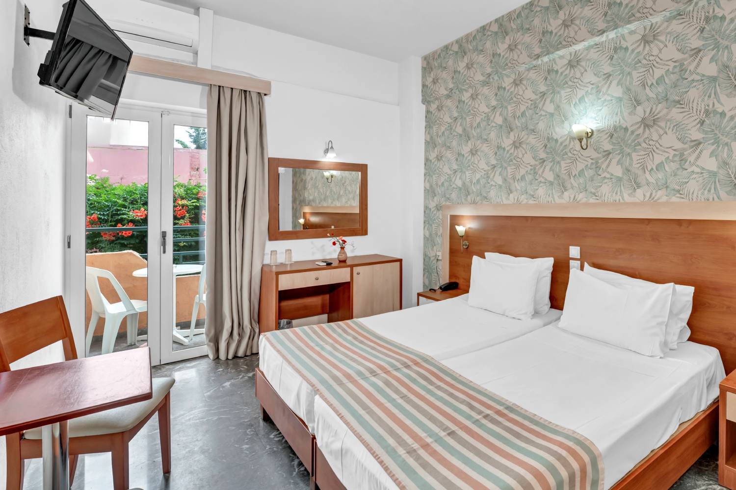 Erato hotel dbl room 2 twin beds