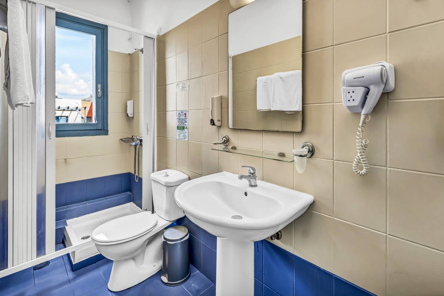 Marilisa-hotel-bathroom