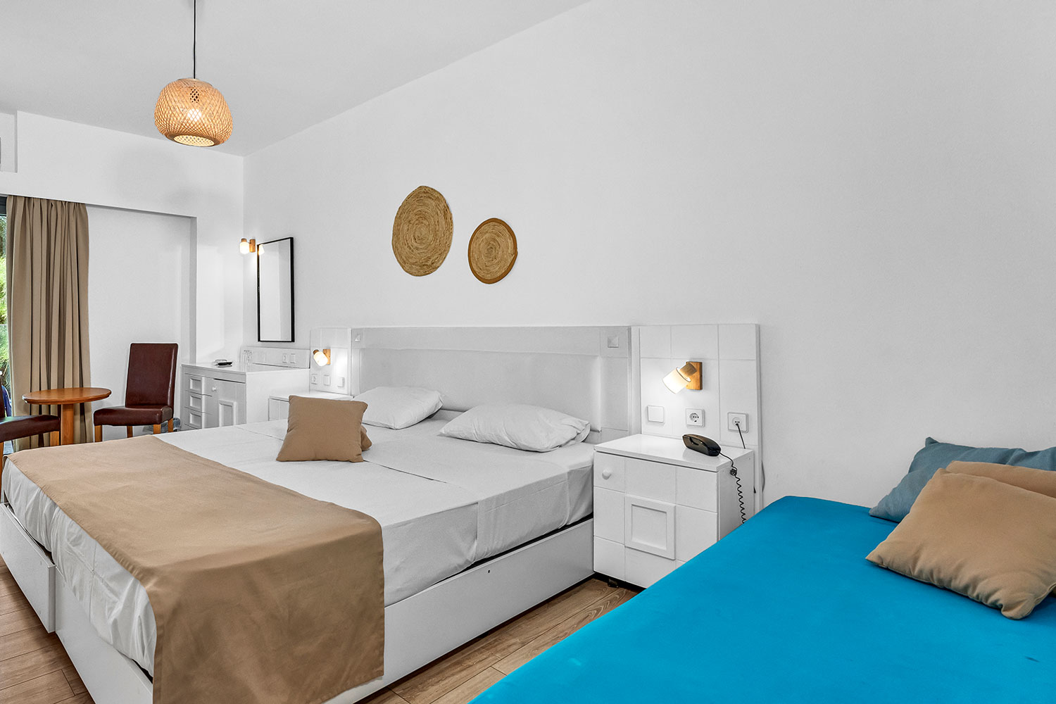 Sunset-beach-Triple-GV